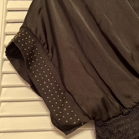 Women’s Top - Picture 11 of 14